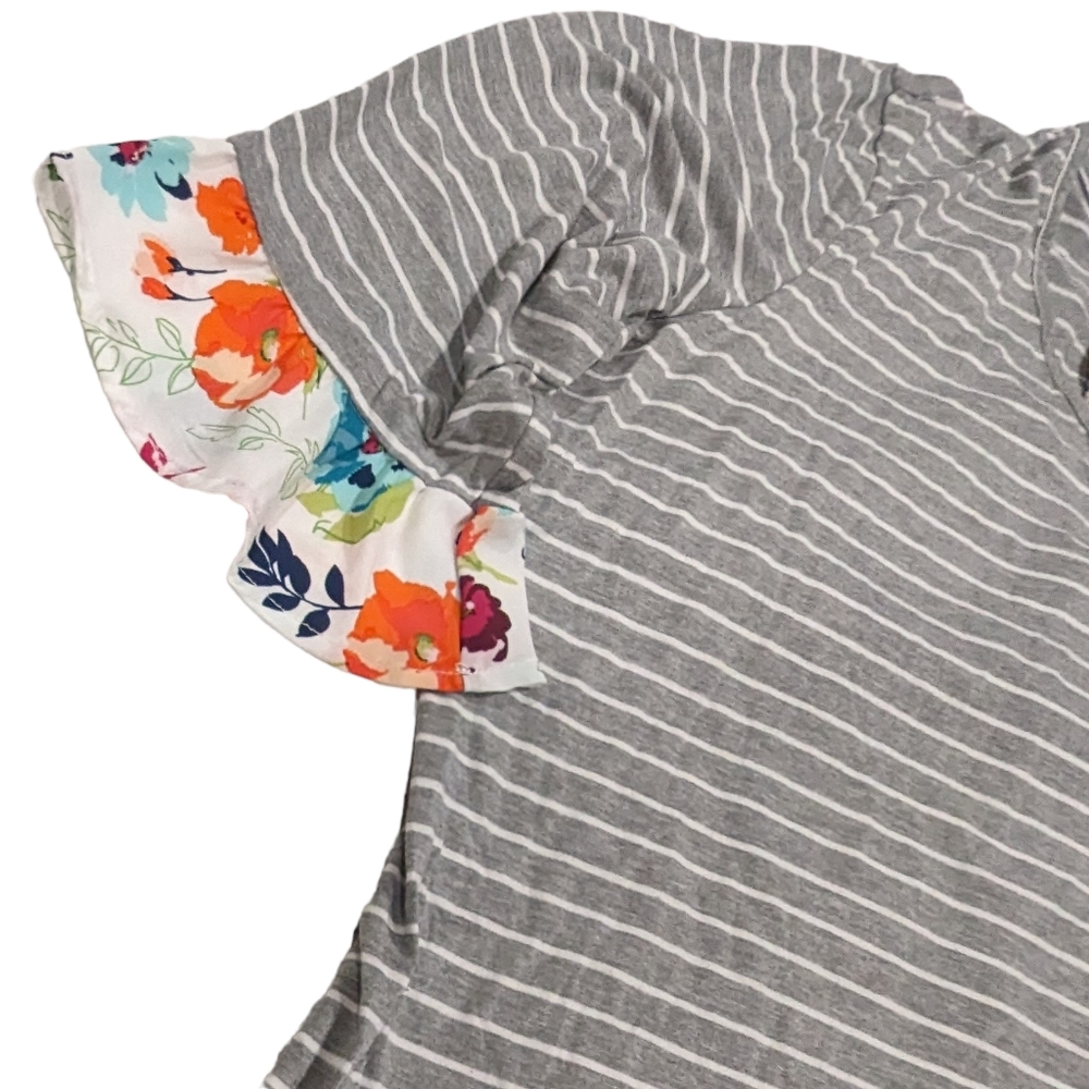 Terra & Sky 3X Knit Top Floral and Stripes - Picture 3 of 5